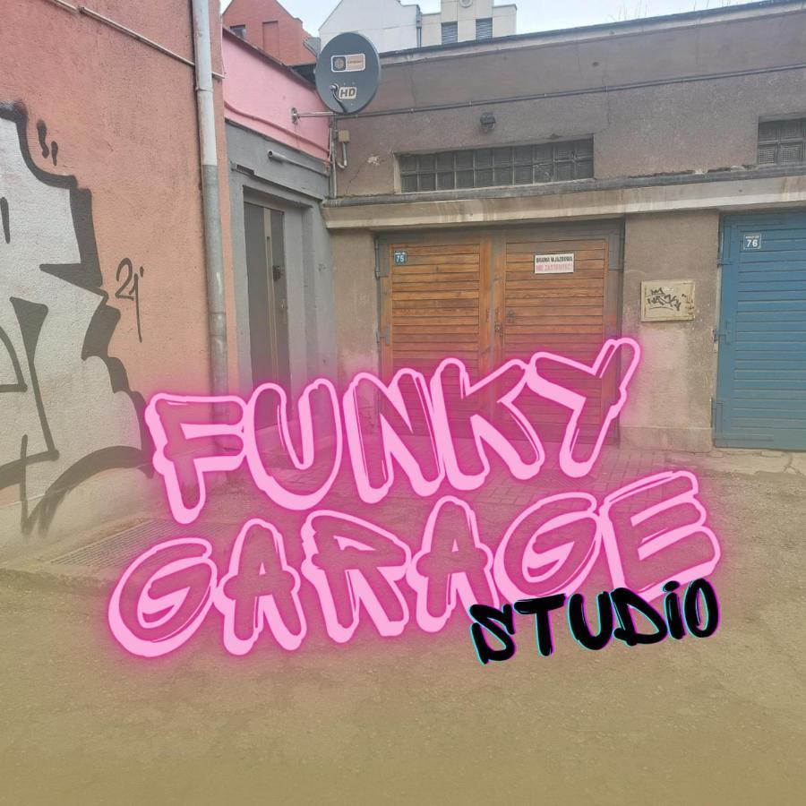 Funky garage studio Gdaňsk Exteriér fotografie